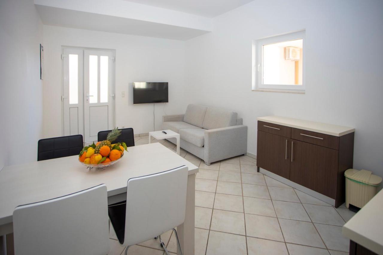 Apartment Domo Макарска Экстерьер фото