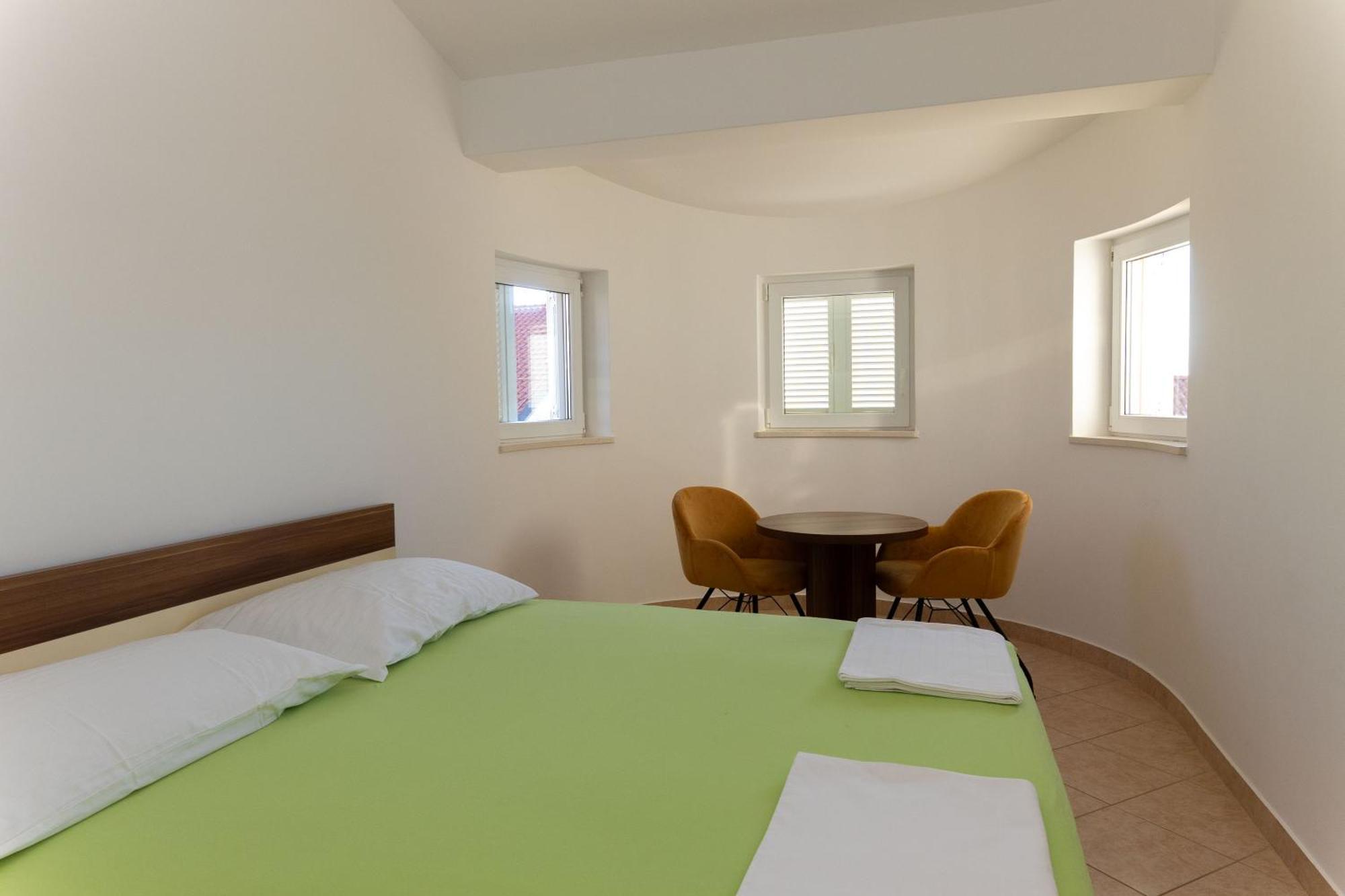 Apartment Domo Макарска Экстерьер фото